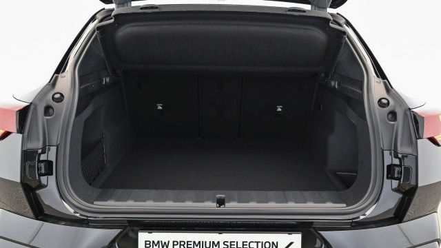 Bild 9: BMW iX2 eDrive20 U10 HB0