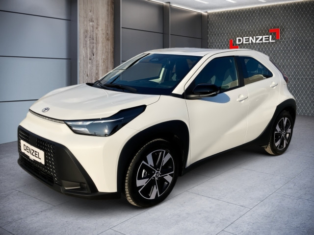 Bild 0: Toyota AYGO X 1,5 l Active CVT 8 - fach Bereifung
