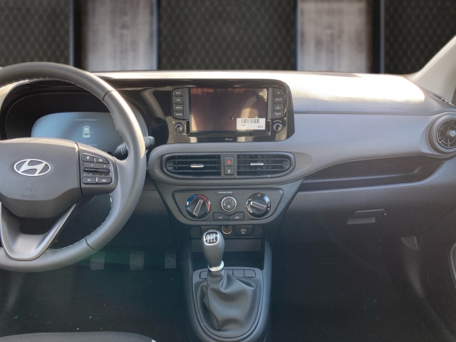 Bild 7: Hyundai i10 4-Sitzer Jubile 1.0