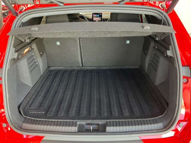Bild 9: Mitsubishi Grandis 1,3 Petrol Intense S+C+T 26