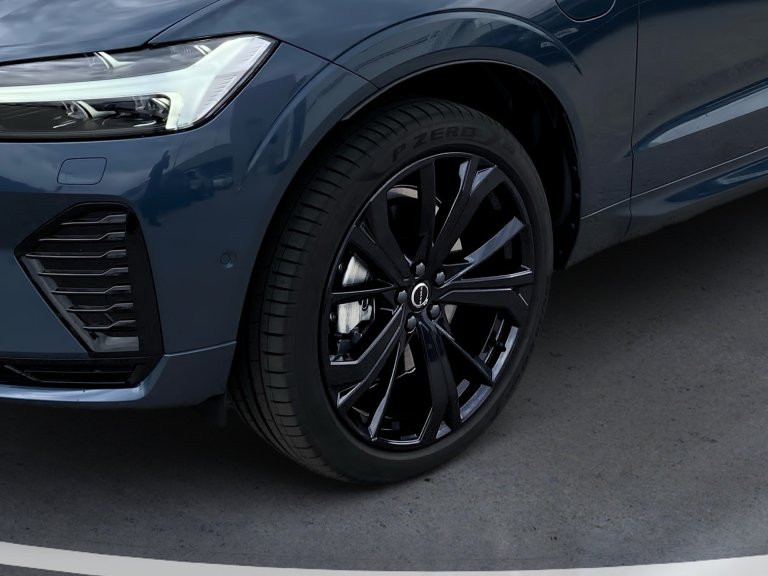 Bild 7: VOLVO PKW XC60 Black Edition Ultra, T6 AWD Plug-in Hybrid, Elektrisch/