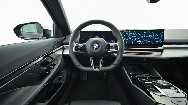 Bild 1: BMW 520d xDrive Touring G61 B47