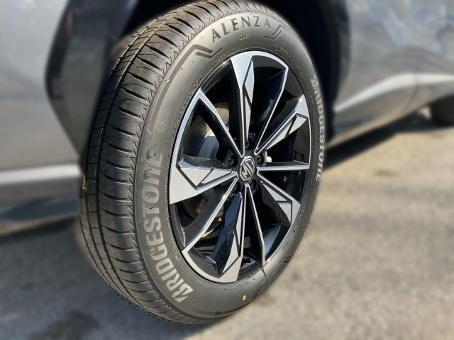 Bild 17: MG HS HEV Luxury Lenkradhzg. 25.5