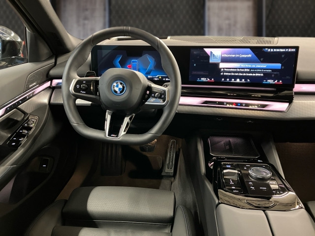 Bild 5: BMW i5 xDrive40 Touring