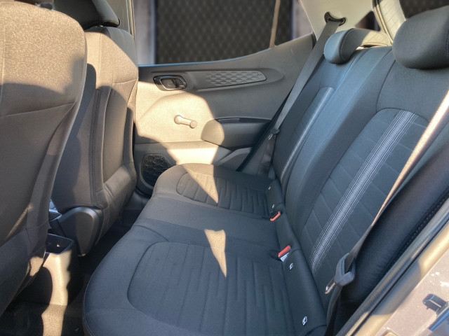 Bild 8: Hyundai i10 4-Sitzer Jubile 1.0