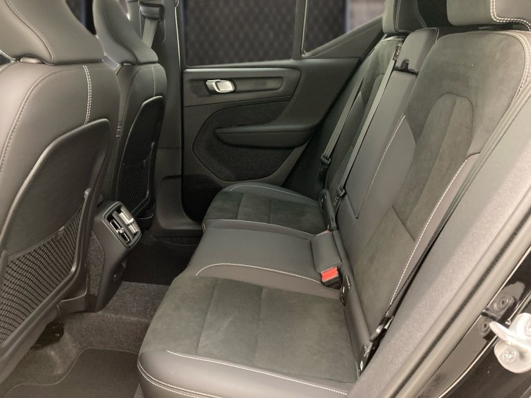 Bild 8: VOLVO PKW XC40 Black Edition Plus, B4 Mild Hybrid, Benzin