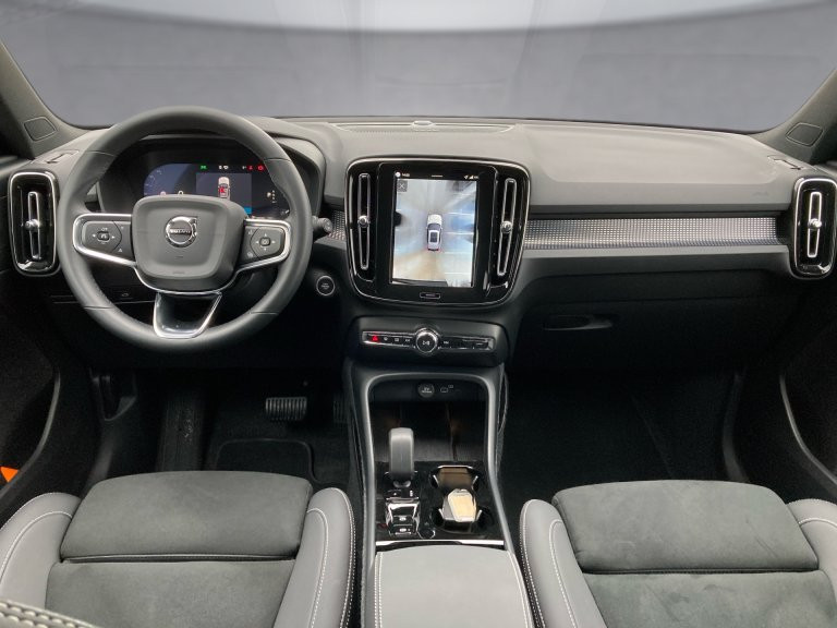 Bild 8: VOLVO PKW XC40 Plus, B3 Mild Hybrid, Benzin, Dark
