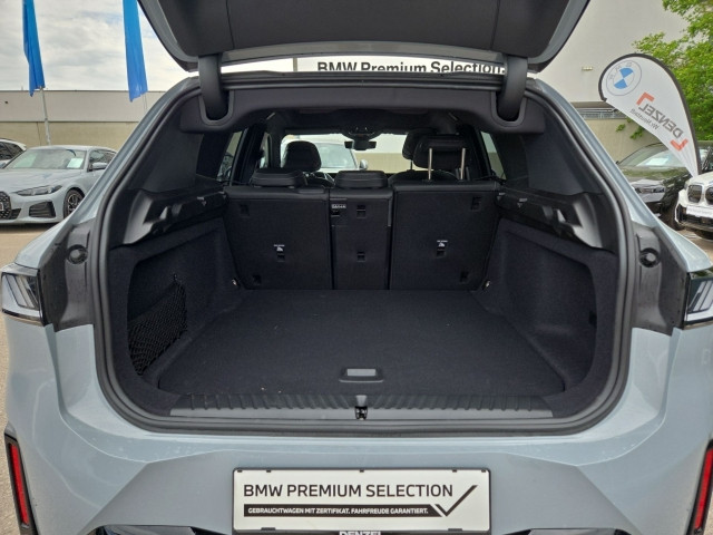 Bild 12: BMW iX3 50 xDrive