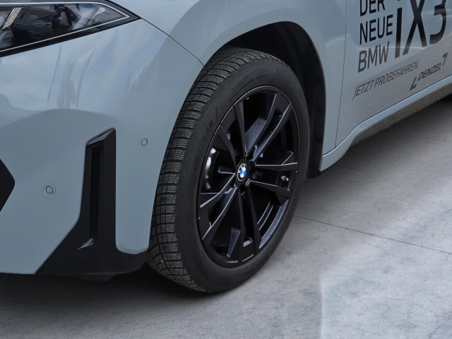 Bild 7: BMW iX3 50 xDrive