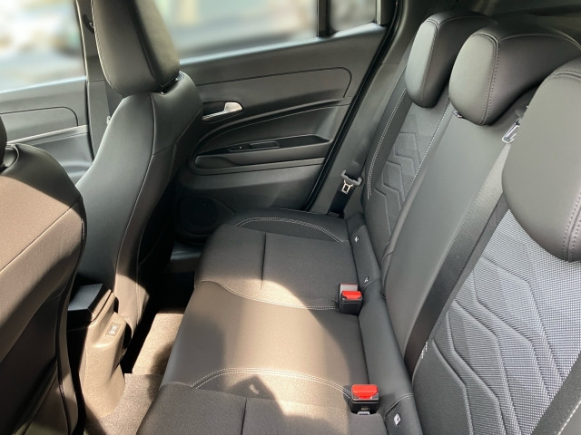 Bild 8: Jeep Avenger ICE 1,2 GSE T3 100PS Summit