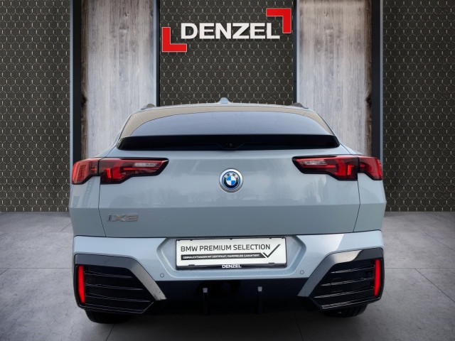 Bild 10: BMW iX2 eDrive 20 U10