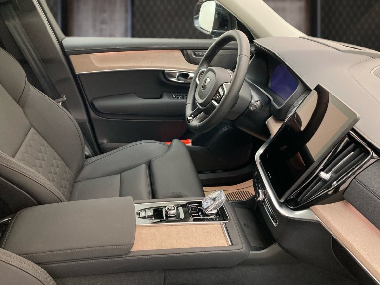 Bild 5: VOLVO PKW XC90 Plus, T8 AWD Plug-in Hybrid, Elektrisch/Benzin, Bright,