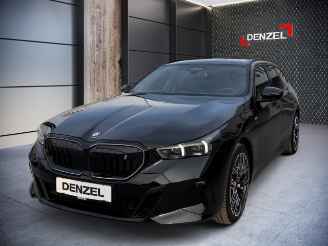 Bild 1: BMW i5 xDrive40 Touring