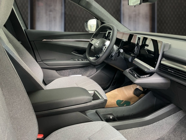 Bild 10: Mitsubishi Eclipse Cross BEV Invite 11kW LR 26