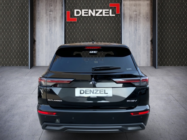 Bild 10: Mitsubishi Outlander PHEV 2,4 4WD Invite 220V AT 25