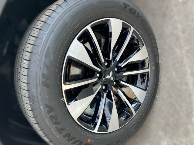 Bild 4: Mitsubishi Outlander PHEV 2,4 4WD Invite 220V AT 25