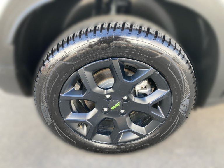 Bild 4: Jeep Avenger 1.2 T3 e-Hybrid 4ex Upland e-DCT6