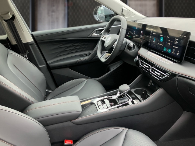 Bild 5: MG HS HEV Luxury 25.5