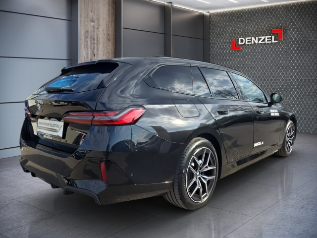 Bild 3: BMW i5 xDrive40 Touring