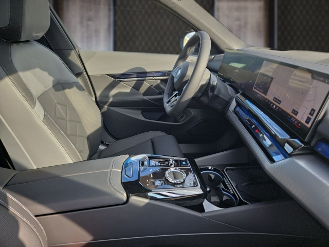 Bild 5: BMW i5 xDrive40 Touring