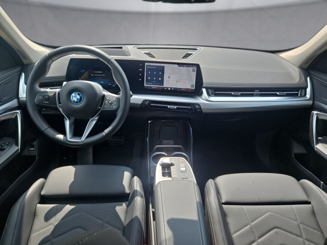 Bild 8: BMW iX1 eDrive20 U11