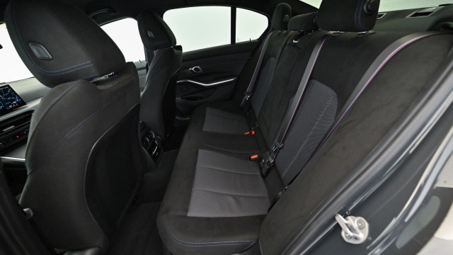 Bild 14: BMW 320i xDrive Limousin