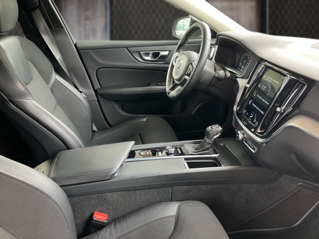 Bild 5: VOLVO PKW V60 D3 Momentum Pro