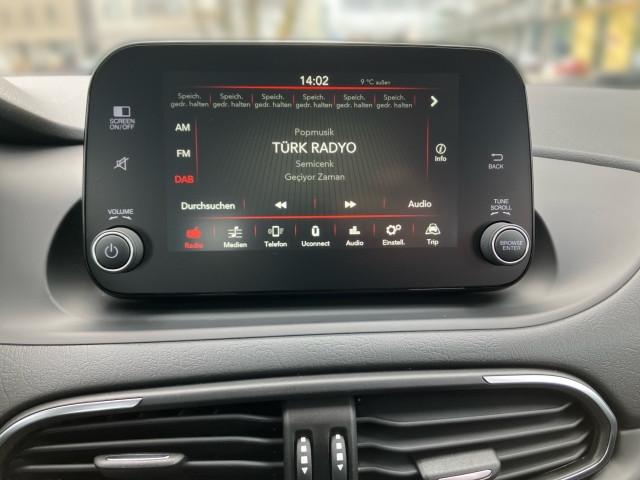 Bild 7: Fiat Tipo Limousine 1,6 Turbo 130