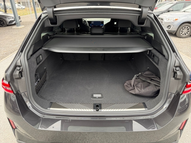 Bild 9: BMW 550e xDrive Touring