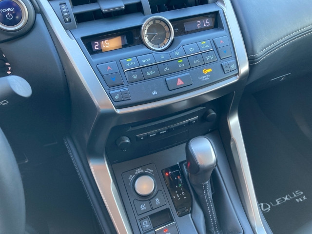 Bild 14: Lexus Lexus NX 300h Limited Hybrid