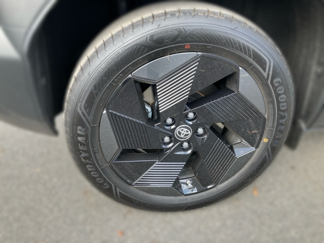 Bild 4: Toyota Urban Cruiser BEV 4x4 Teamplayer 135kW