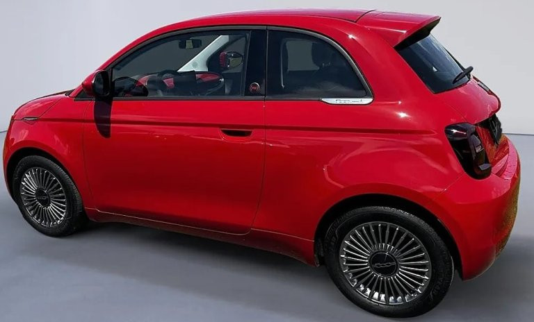Bild 2: Fiat 500 Hybrid Hatchback