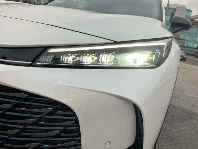 Bild 12: MG HS HEV Luxury Lenkradhzg. 25.5