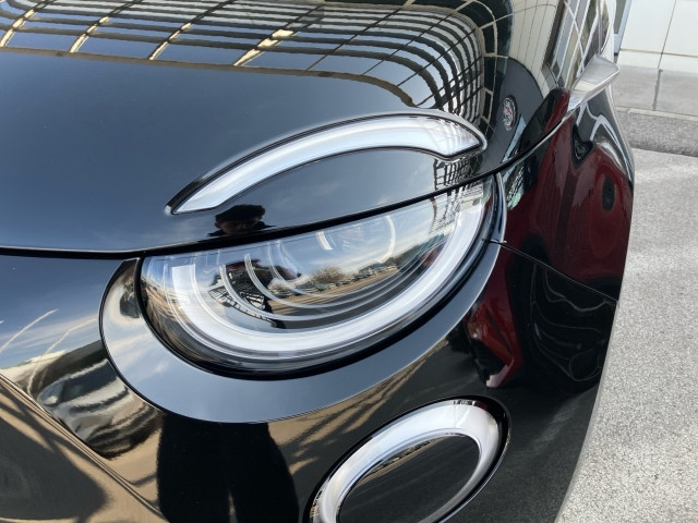 Bild 11: Fiat 500 Hybrid Hatchback