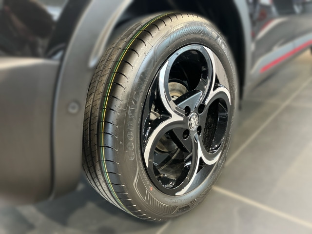 Bild 4: Alfa Junior Ibrida Speciale 1.2 136PS MHEV FWD