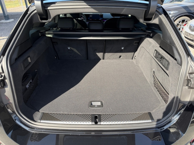 Bild 12: BMW 550e xDrive Touring