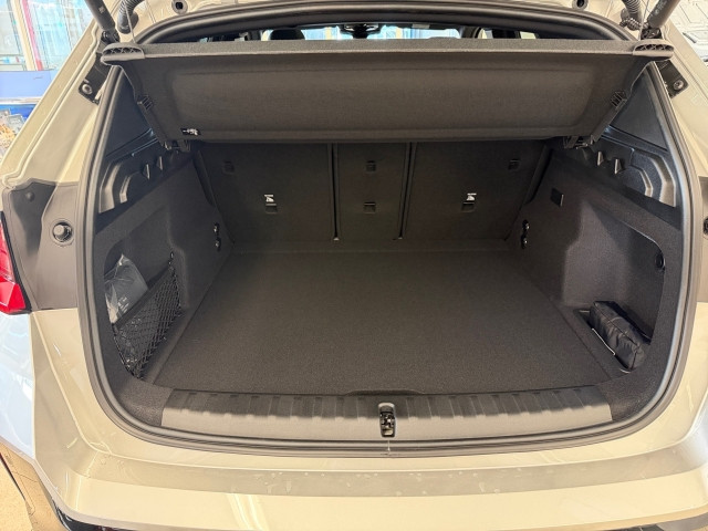 Bild 9: BMW iX1 eDrive20 U11 HB0