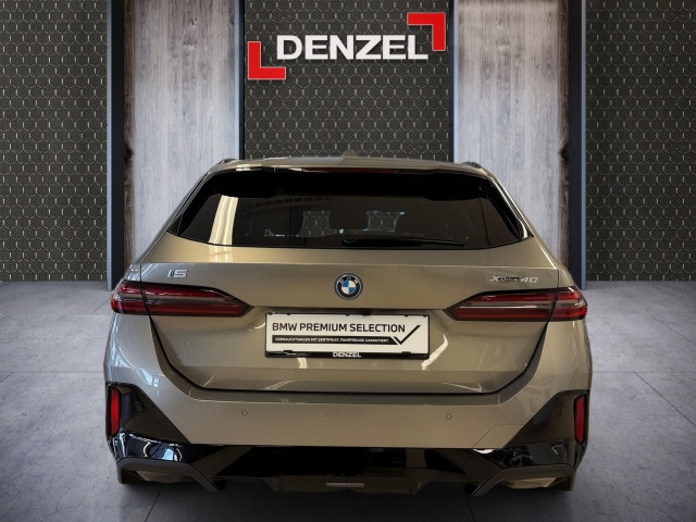 Bild 10: BMW i5 xDrive40 Touring