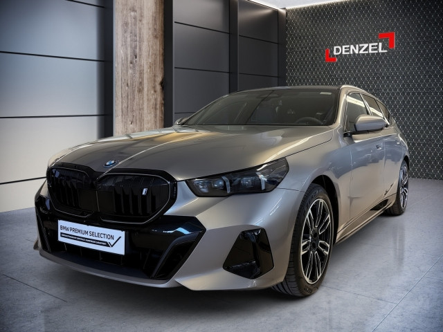 Bild 1: BMW i5 xDrive40 Touring