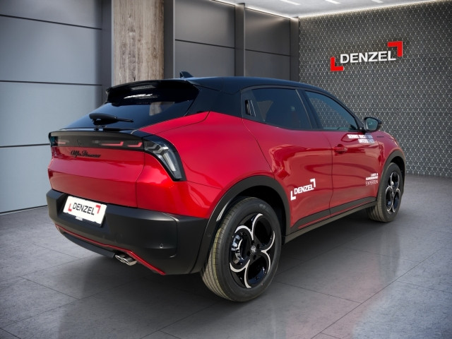 Bild 3: Alfa Junior Ibrida Speciale 1.2 136PS MHEV FWD