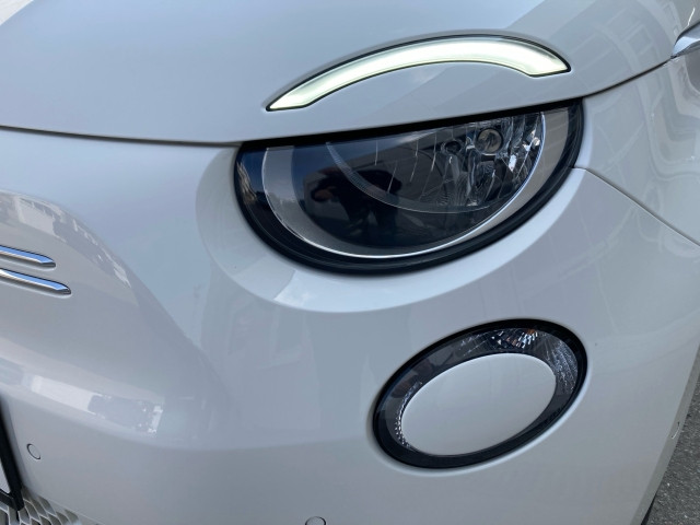 Bild 11: Fiat 500C Elektro Icon 42
