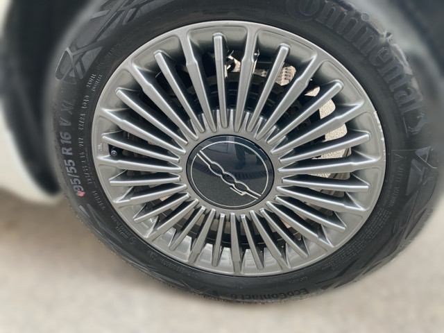 Bild 4: Fiat 500C Elektro Icon 42