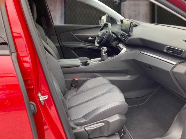 Bild 5: Peugeot 3008 1,5 BlueHDi 130 S&S 6 Gang Manuell Allure