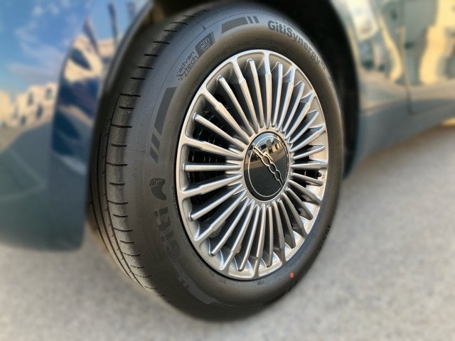 Bild 4: Fiat 500 Hybrid Hatchback