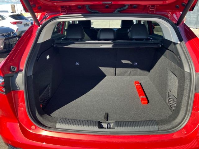 Bild 5: MG HS PHEV+ Luxury 25.5 Österreich Paket