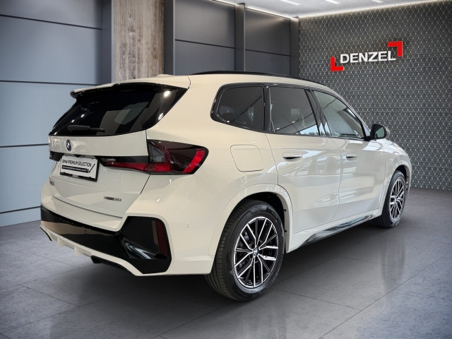 Bild 3: BMW iX1 xDrive30 U11 XE2