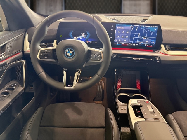 Bild 6: BMW iX1 xDrive30 U11 XE2