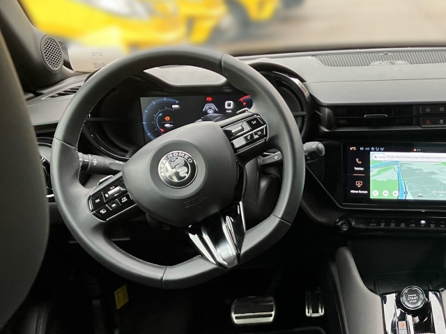 Bild 9: Alfa Junior Ibrida Speciale 1.2 136PS MHEV FWD