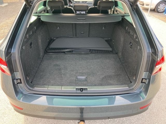 Bild 9: Skoda Superb Kombi 2,0 TDI