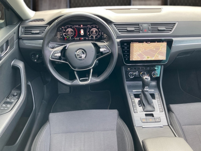 Bild 6: Skoda Superb Kombi 2,0 TDI